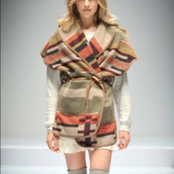 Aritzia Wilfred Free Wrap Vest Jacket - Picture 6 of 10